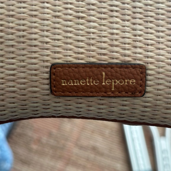Small Nanette Lepore hand bag - Picture 2 of 4